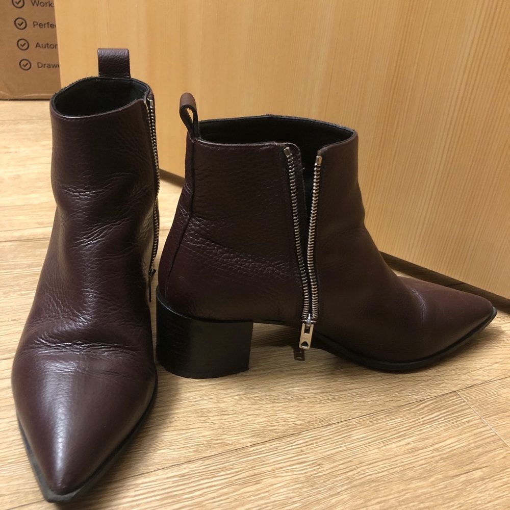 Burgundy everlane boss boots